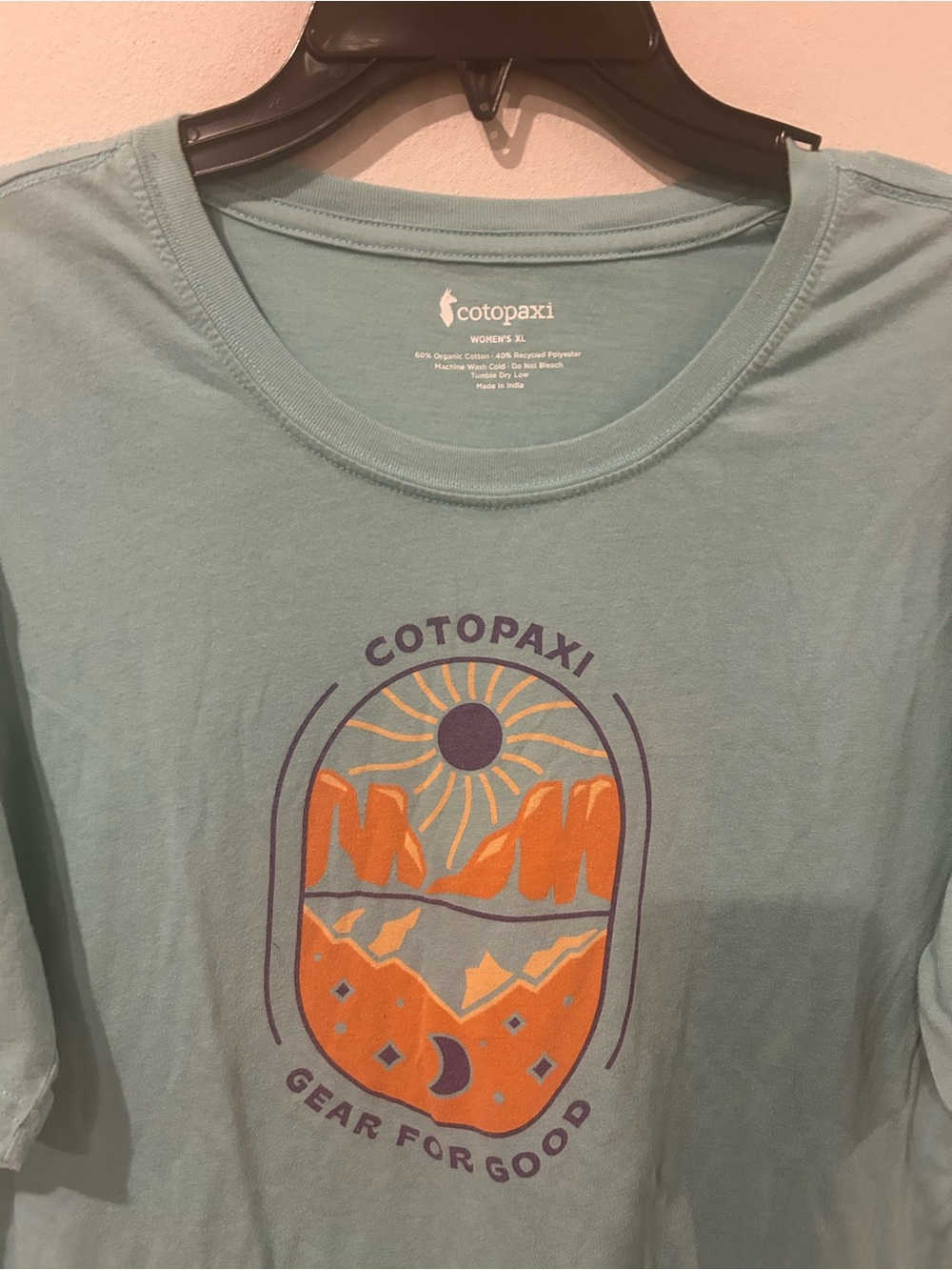 Cotopaxi “Gear for Good” Graphic T-Shirt – Women’s XL